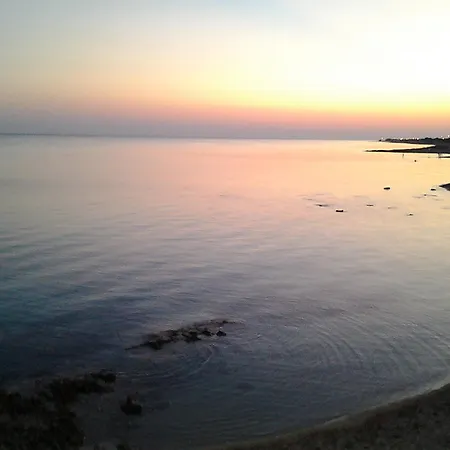 לינה וארוחת בוקר Cristina 3*