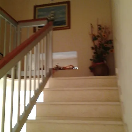 לינה וארוחת בוקר Cristina